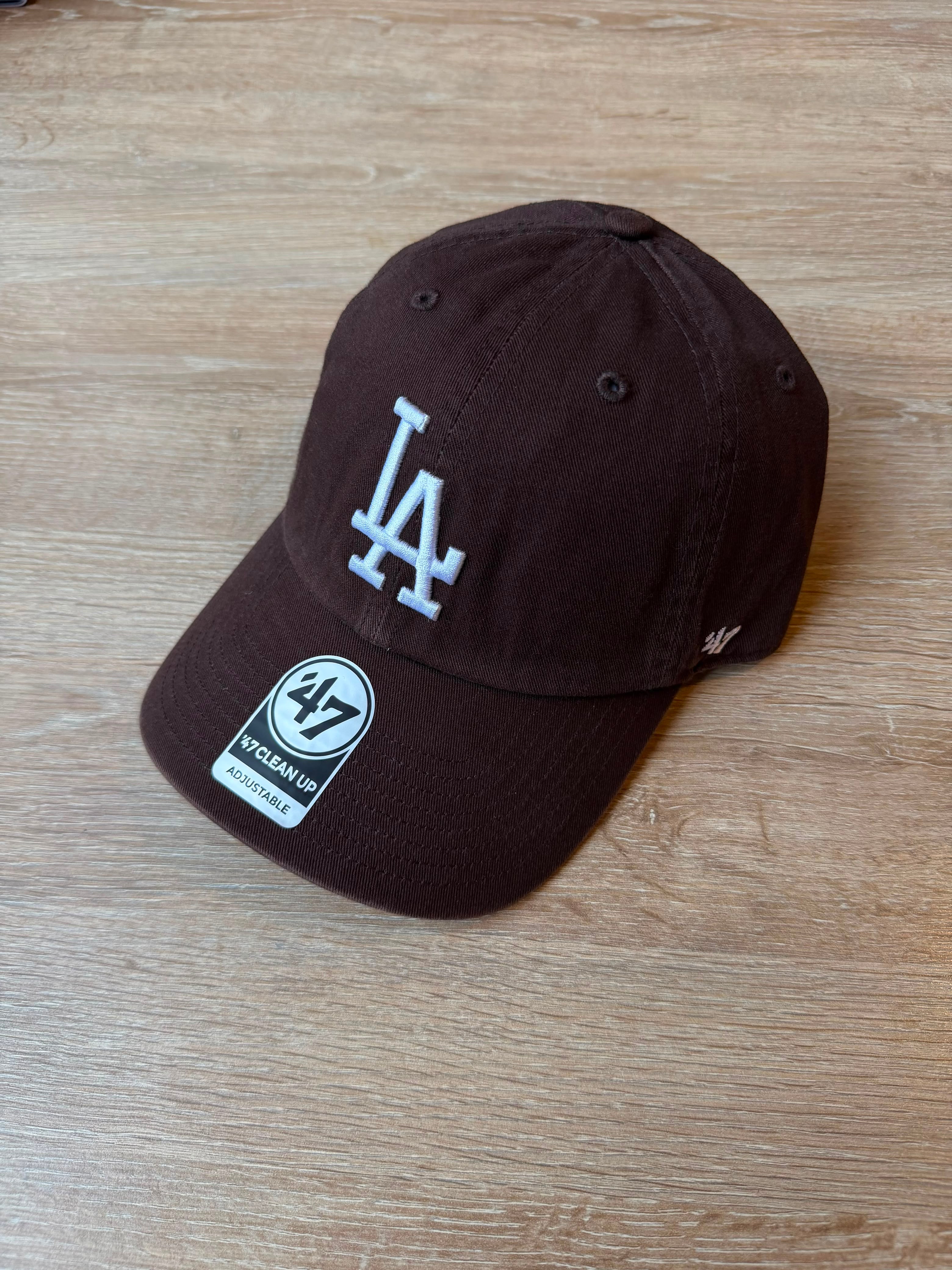 Gorra 47 Clean Up LA Dodgers Café Logo Blanco