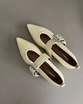 FLATS BUTTER YELLOW