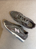 NEW BALANCE 204 CAFÉ/ROSADO